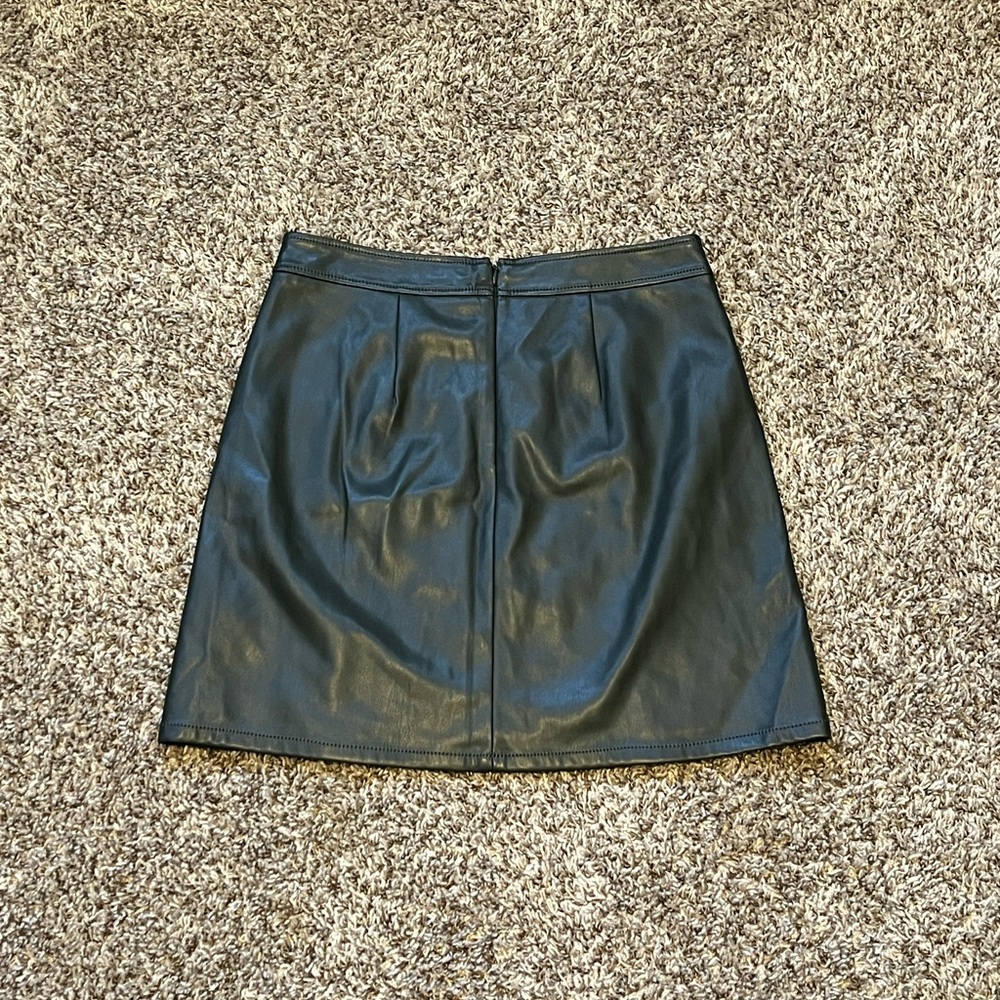 Loft Women's Green Soft Faux Leather Lined Pencil Skirt